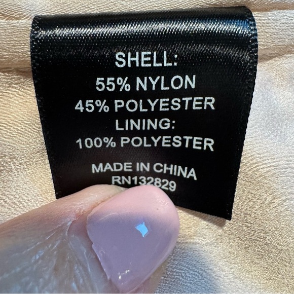 House of Harlow 1960 x Revolve Burna Blouse size XS off shoulder chiffon - Picture 5 of 8